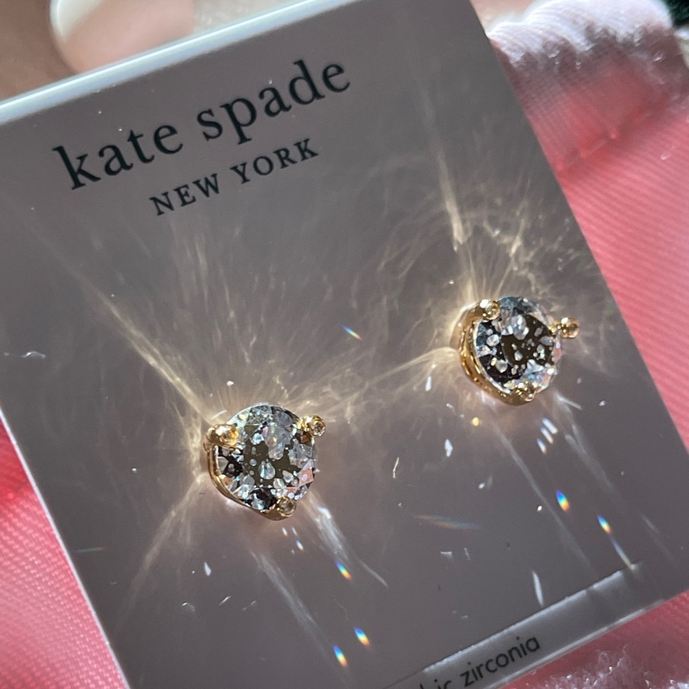 ♠️KATE SPADE New York Rise and Shine Stud Earrings in Gold Patina - Picture 4 of 15